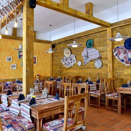 Aquaclub Grifid Bolero 4*