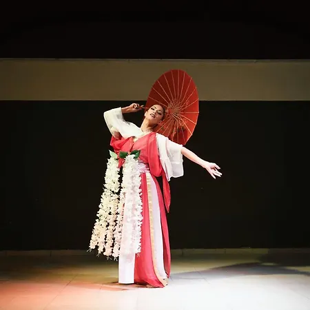 Aquaclub Grifid Bolero גולדן סנדס