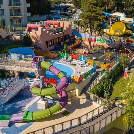 Aquaclub Grifid Bolero 4* גולדן סנדס