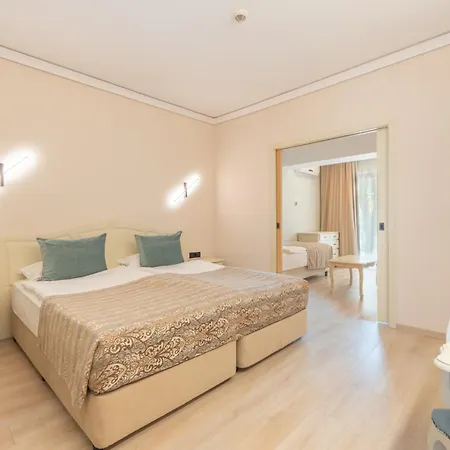 מלון Aquaclub Grifid Bolero